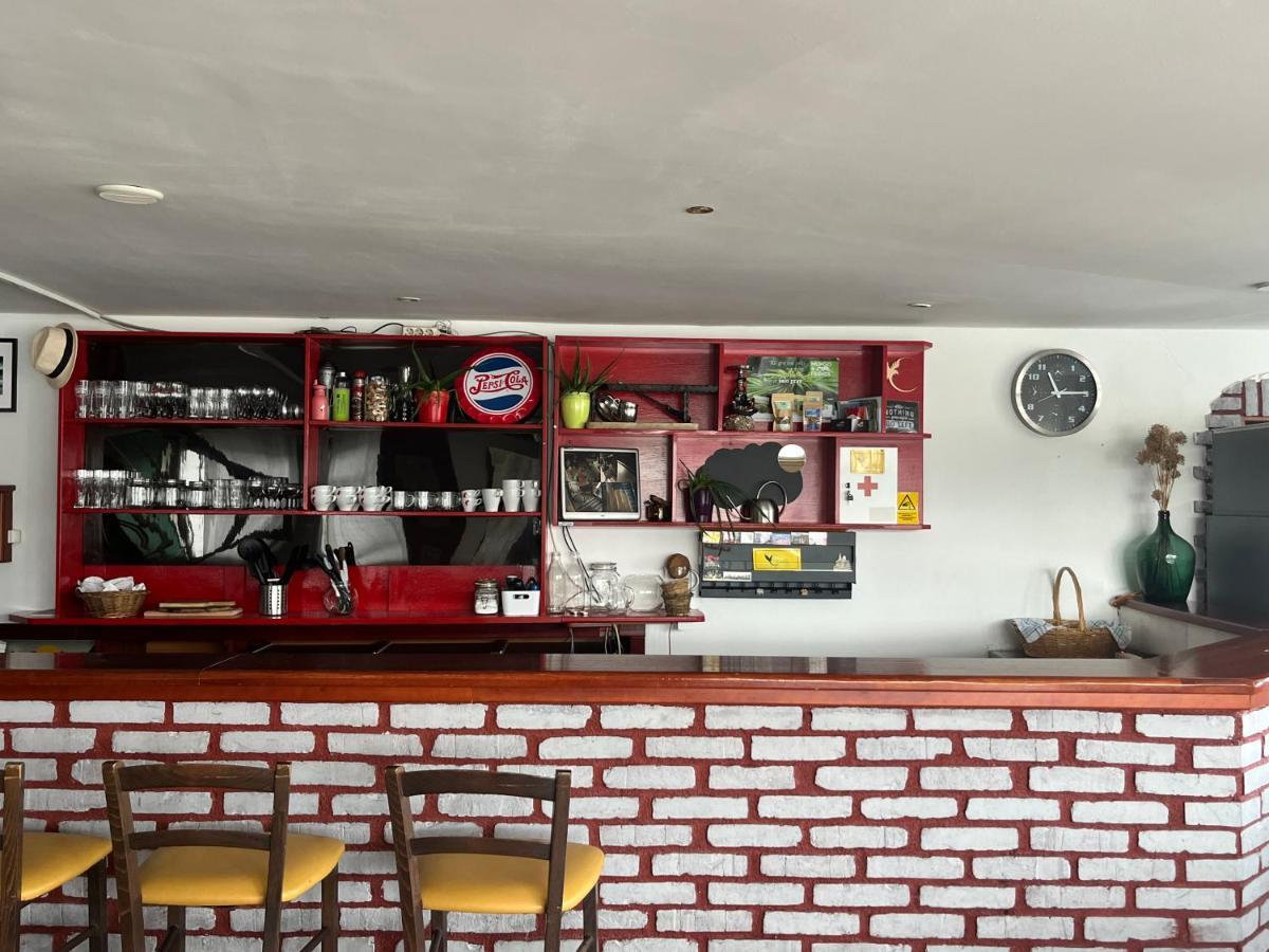 פוסטוינה Eagle'S Nest Hostel מראה חיצוני תמונה