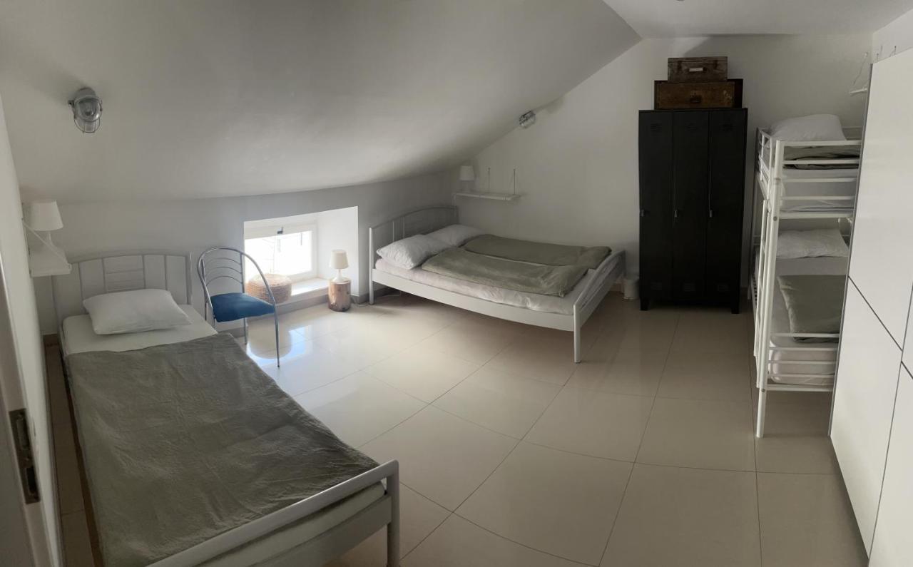 פוסטוינה Eagle'S Nest Hostel מראה חיצוני תמונה