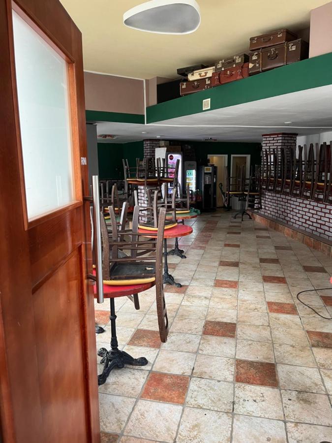 פוסטוינה Eagle'S Nest Hostel מראה חיצוני תמונה