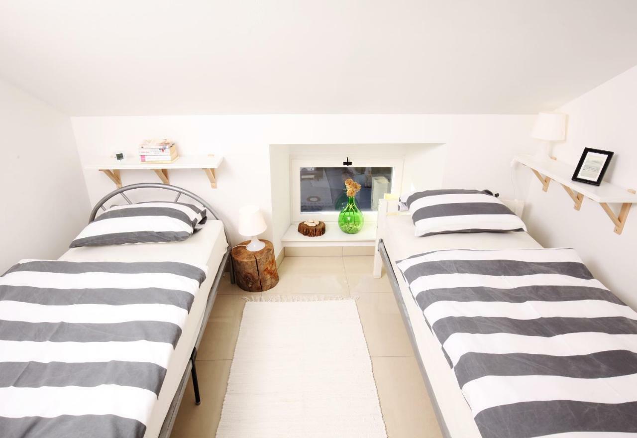 פוסטוינה Eagle'S Nest Hostel מראה חיצוני תמונה