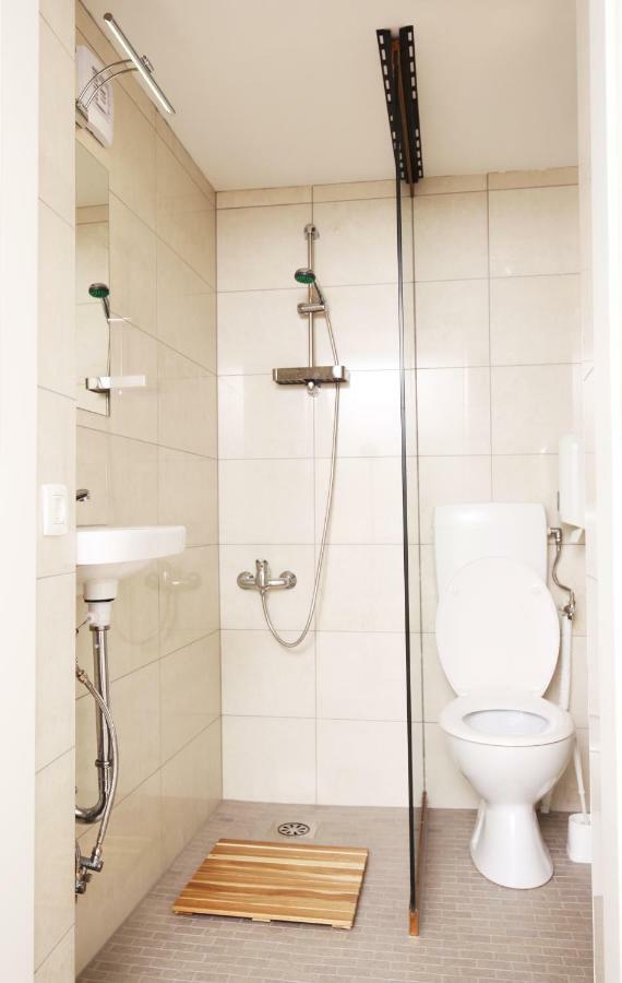 פוסטוינה Eagle'S Nest Hostel מראה חיצוני תמונה